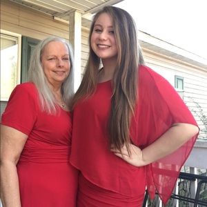 Meet your Posher, Elizabeth